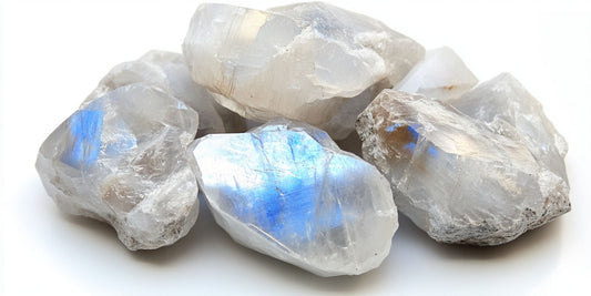 Crystalpedia: Moonstone  Meaning, Properties & Benefits